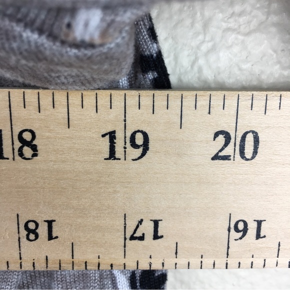 Mario Serrani Italy Women's Long Sleeve Tunic Top Gray Taupe Floral Size M - Picture 6 of 9